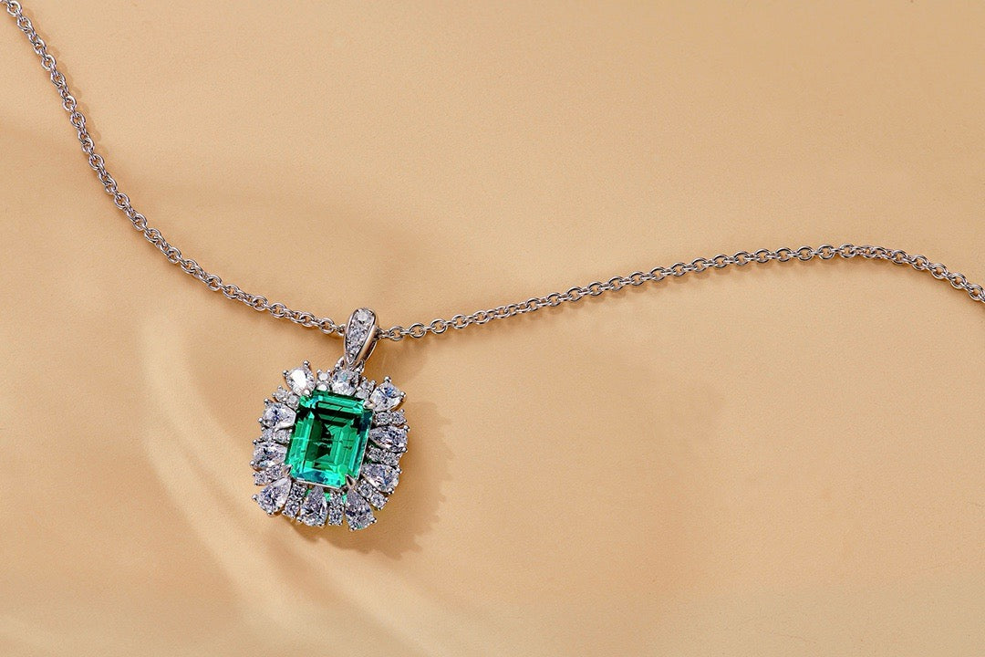 2.2ct Emerald Oasis Diamond Pendant, Earrings Set