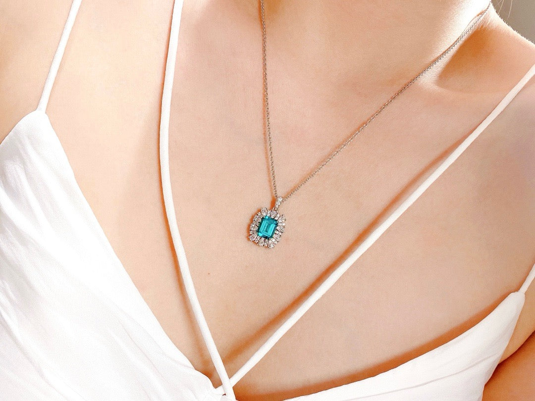 2.2ct Emerald Oasis Diamond Pendant, Earrings Set