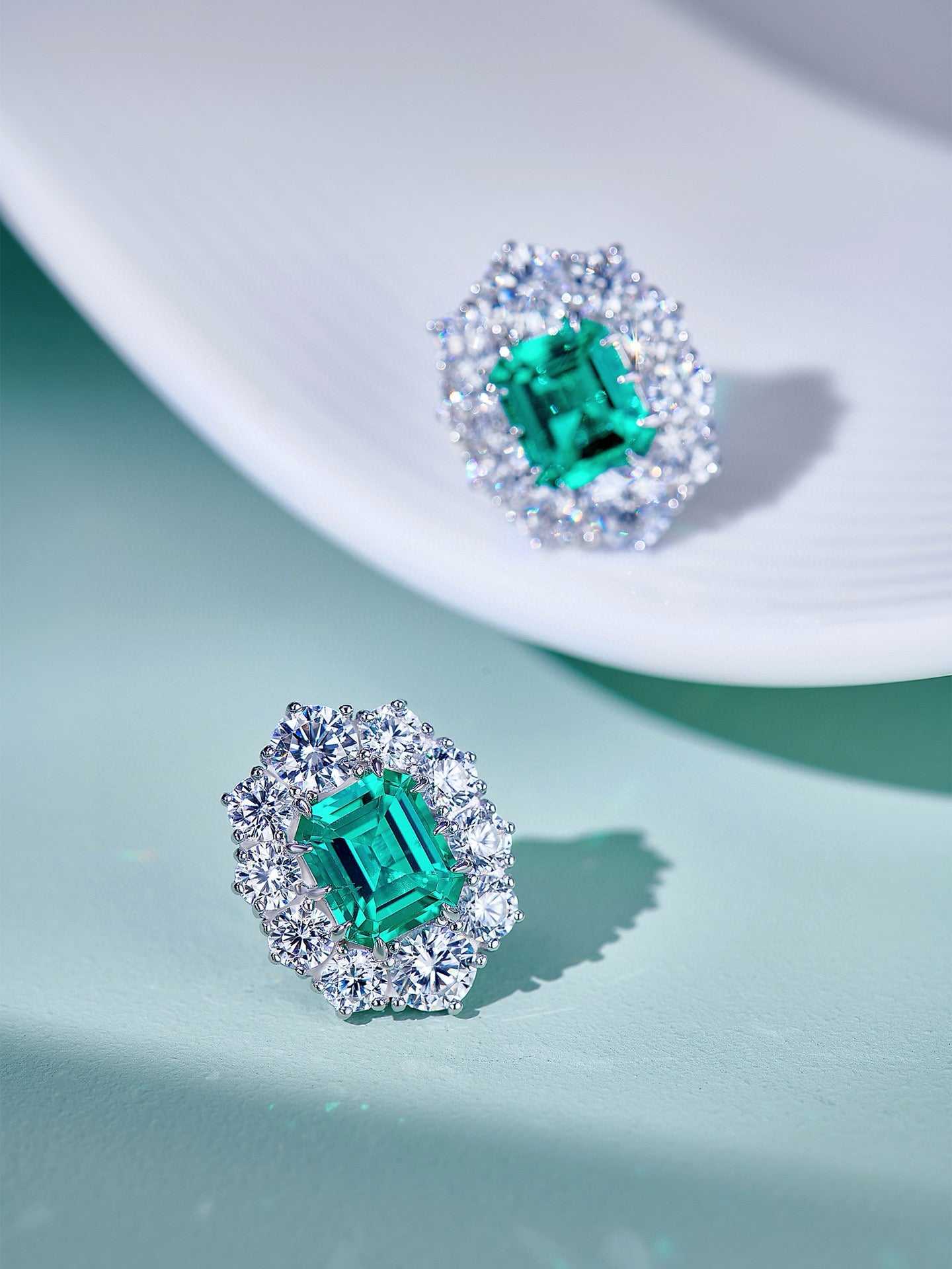 2.2ct Emerald Oasis Diamond Pendant, Earrings Set