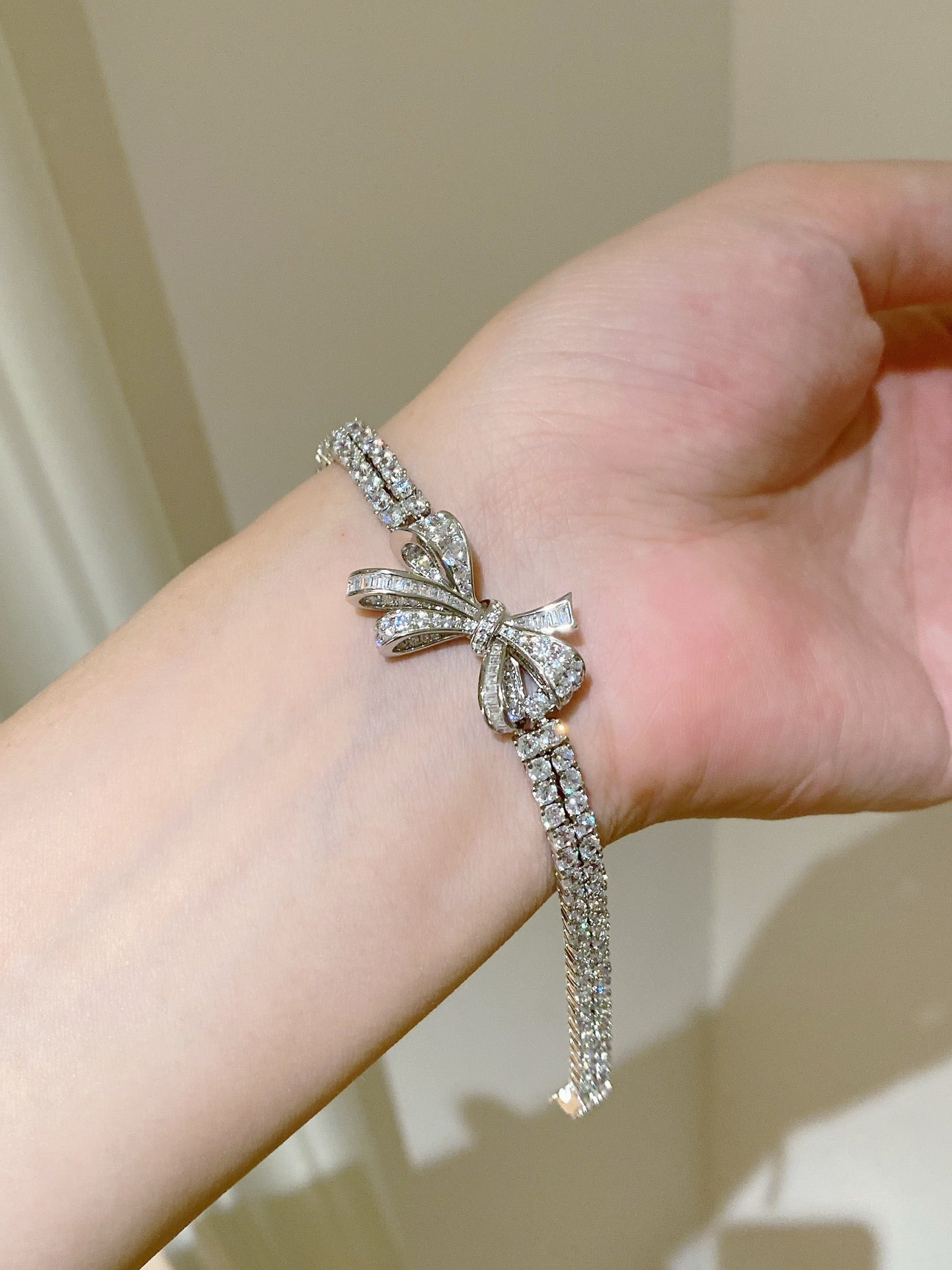 Lumière Bow Bracelet
