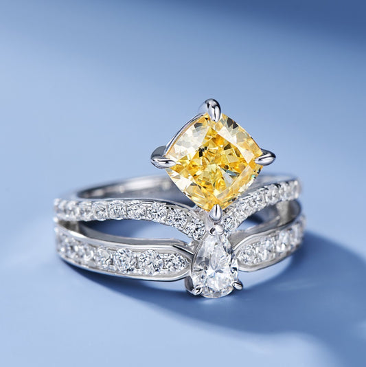 Golden Radiance Cushion-Cut Ring