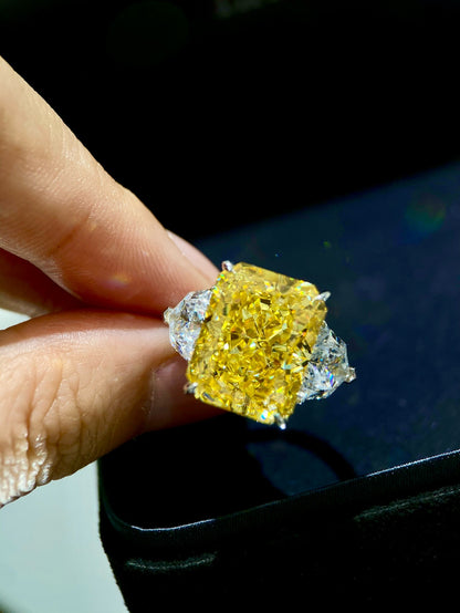 11ct Radiant Yellow Gemstone Ring