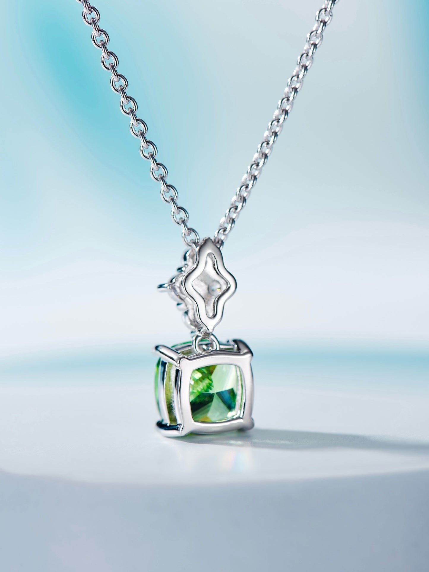 Verdant Radiance Cushion-Cut Pendant