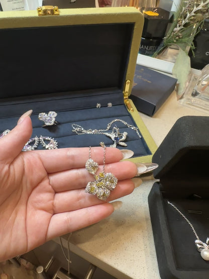 Golden Petals Diamond Ensemble Set